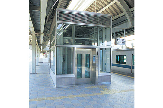 小田急電鉄が進める駅や車内のバリアフリー化