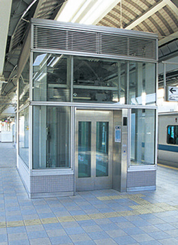 小田急電鉄が進める駅や車内のバリアフリー化