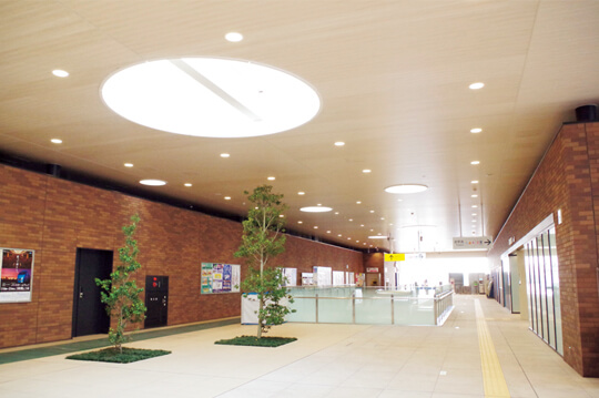 小田急線の駅や車両の消費電力削減対策