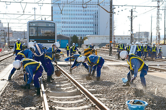 一層安全・安心な鉄道を目指す小田急の訓練