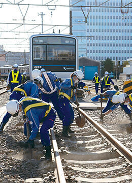 一層安全・安心な鉄道を目指す小田急の訓練