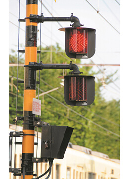 踏切事故を防ぐ小田急線の取り組み