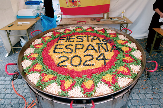 本場のグルメがめじろ押しのスペインフェスティバル