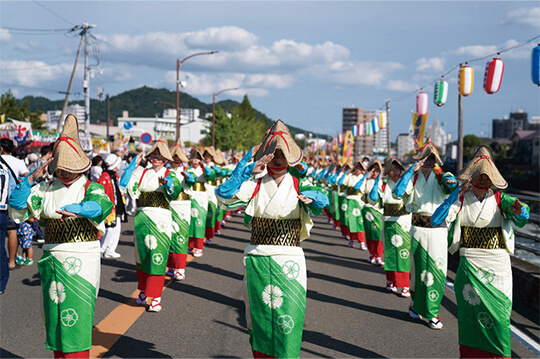 「葉たばこ」の耕作者たちの情熱を「火」に込めた祭り