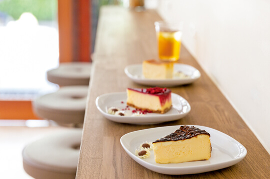 おいしさいろいろ 小田急沿線の濃厚チーズケーキ7選