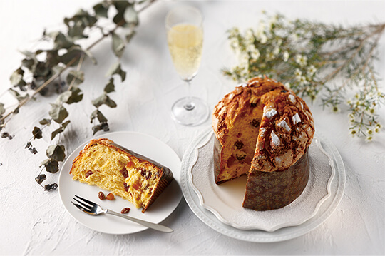 しっとりと上品な口当たりのパネットーネを手土産に