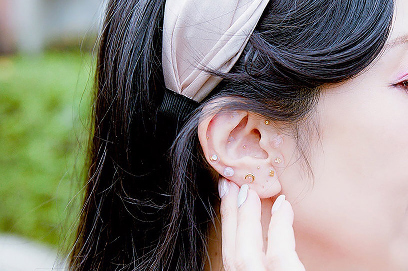ファッション感覚で楽しめる「耳ツボジュエリー」